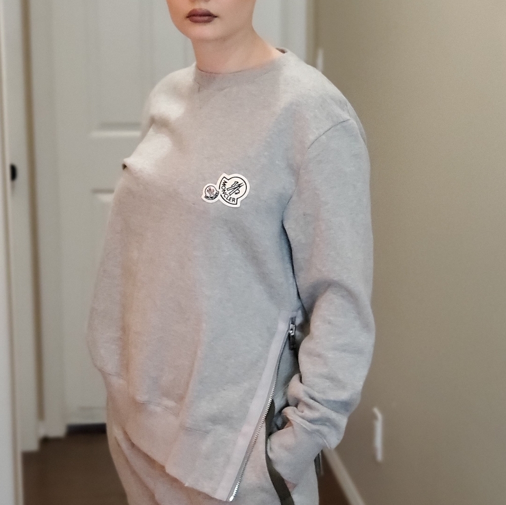 Moncler Sweater only